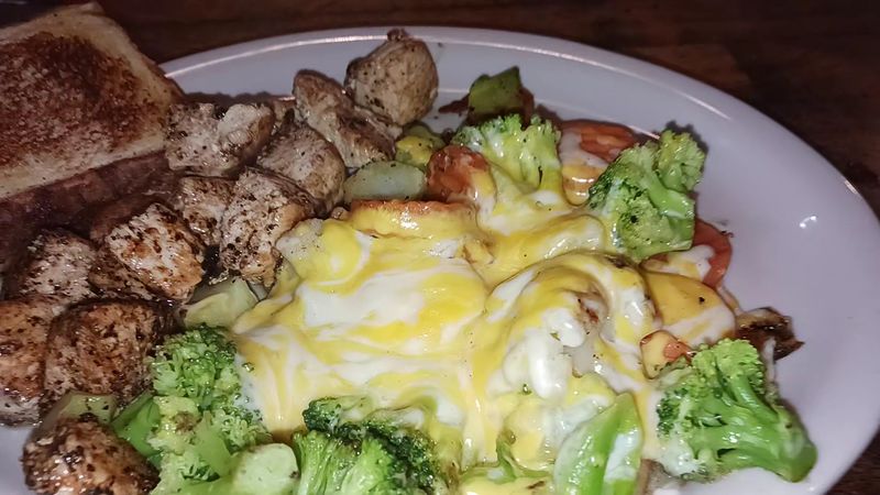 A Plate Built Around Bold Green Chile Flavor