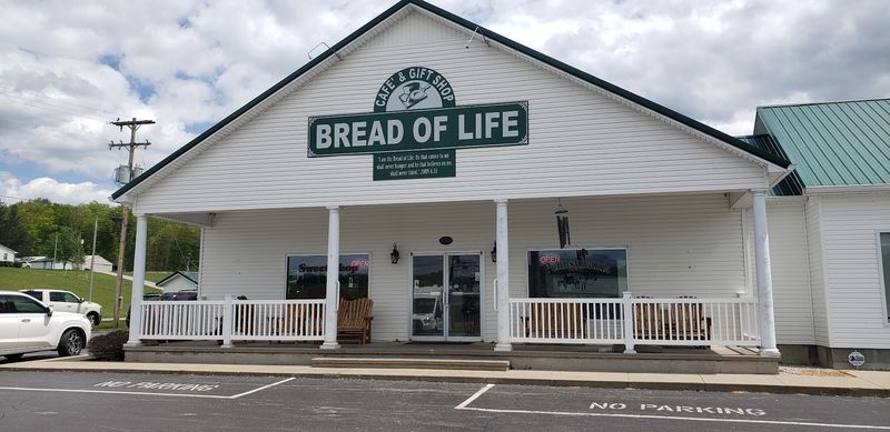 Bread Of Life Cafe In Liberty Serves Southern Comfort Food With A Warm Front Porch