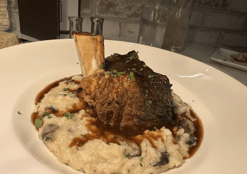 The 40 Ounce Tomahawk Turns Dinner Into A Tableside Event