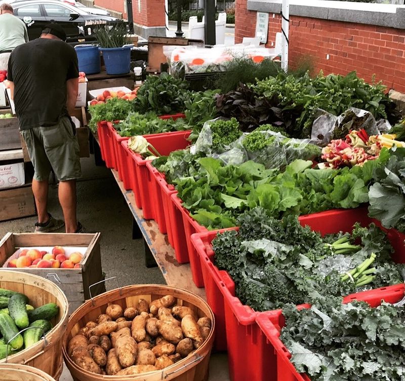 Fresh Produce, Local Roots