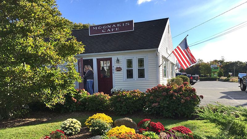 Moonakis Cafe, East Falmouth