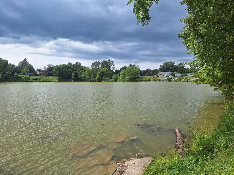Vintage Lakefront Home At Sunset Lake