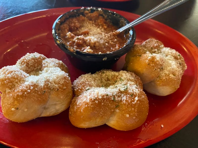 Pairing Deep Dish With Flavorful Side Dishes