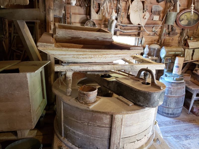 Corn Grinding Process And Traditional Methods