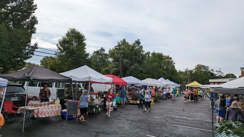 Downtown Greenwood Farmers Market