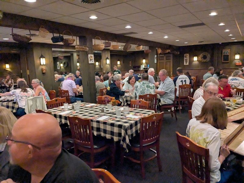 Roepke's Village Inn