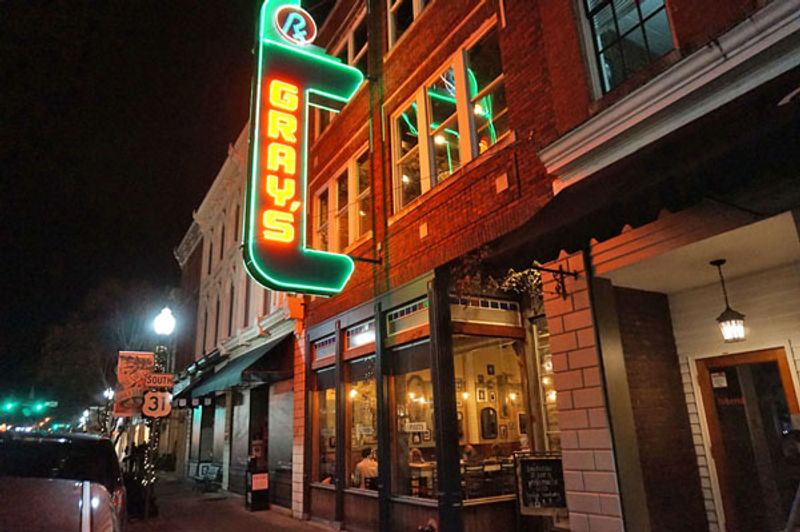 Gray's On Main