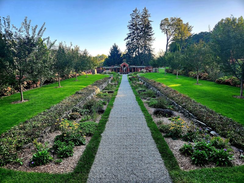 The Italian Gardens That Bloom Like A Living Painting
