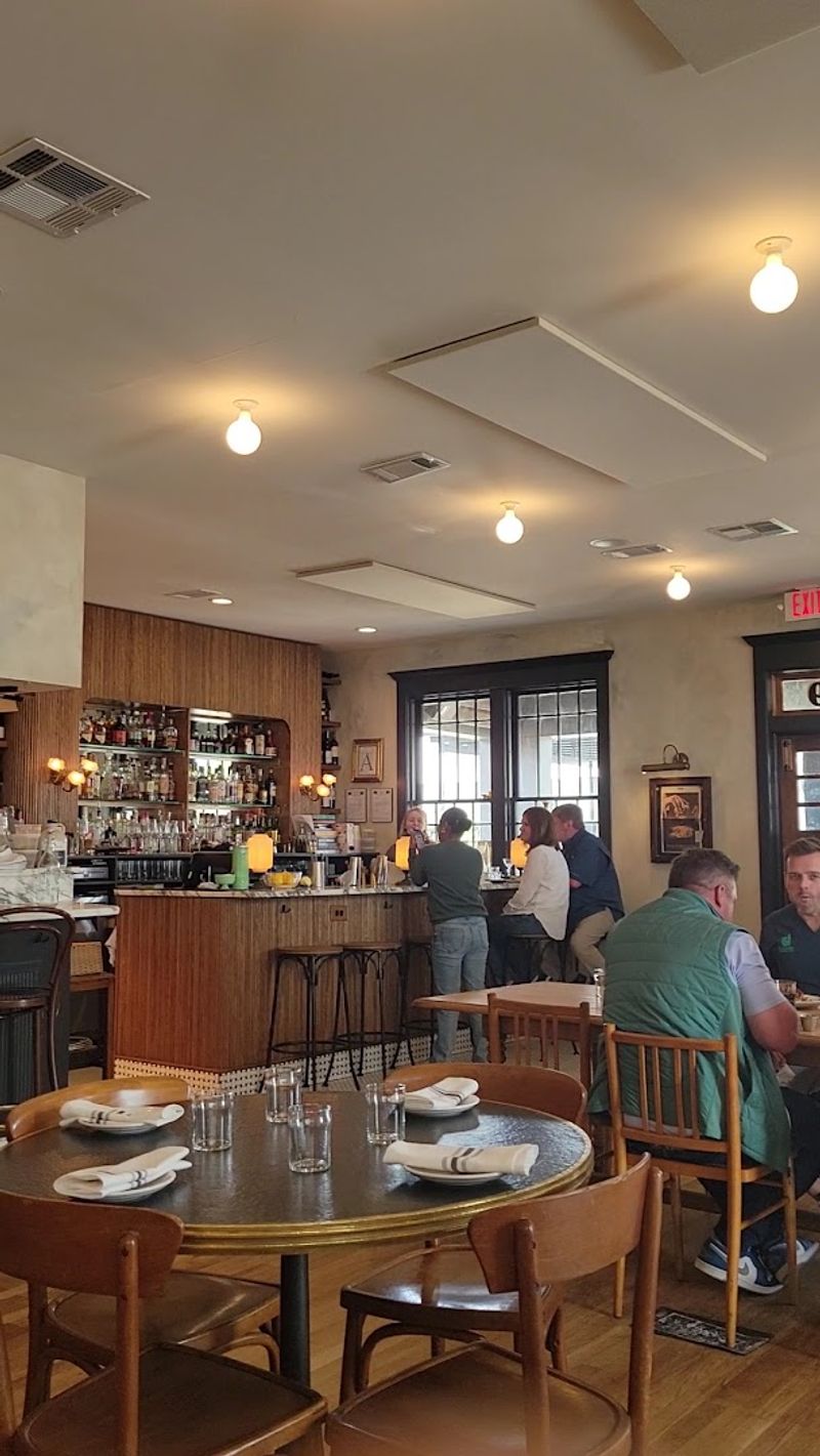 Customer Experience And Ambiance Insights