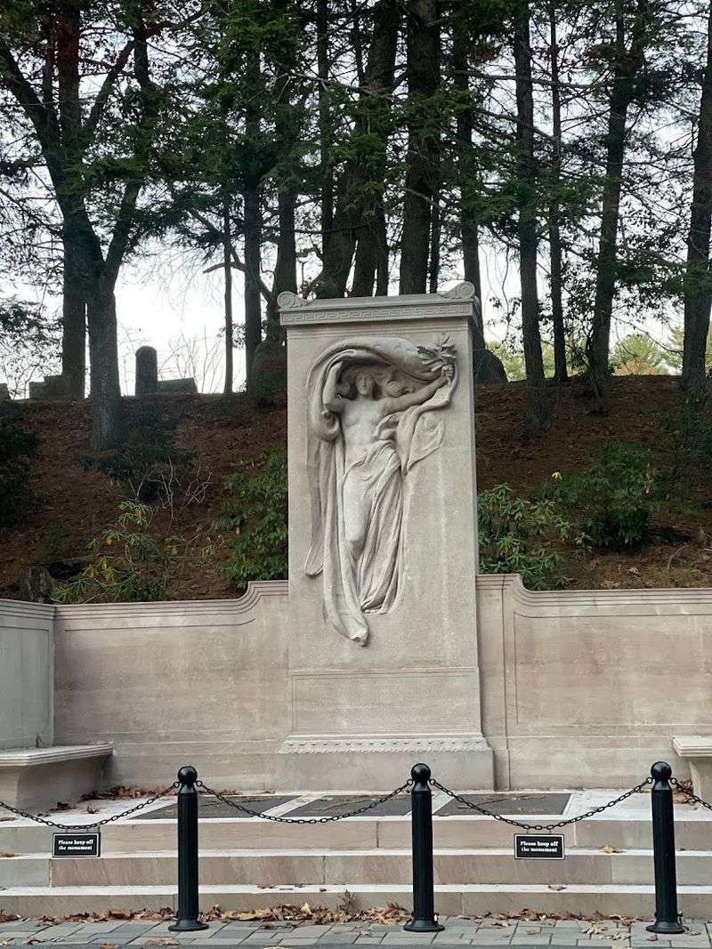 Sleepy Hollow Cemetery