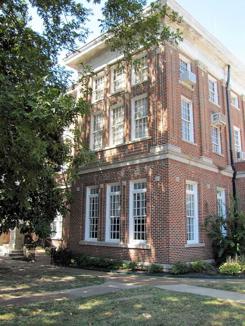 Marshall County Courthouse, Holly Springs