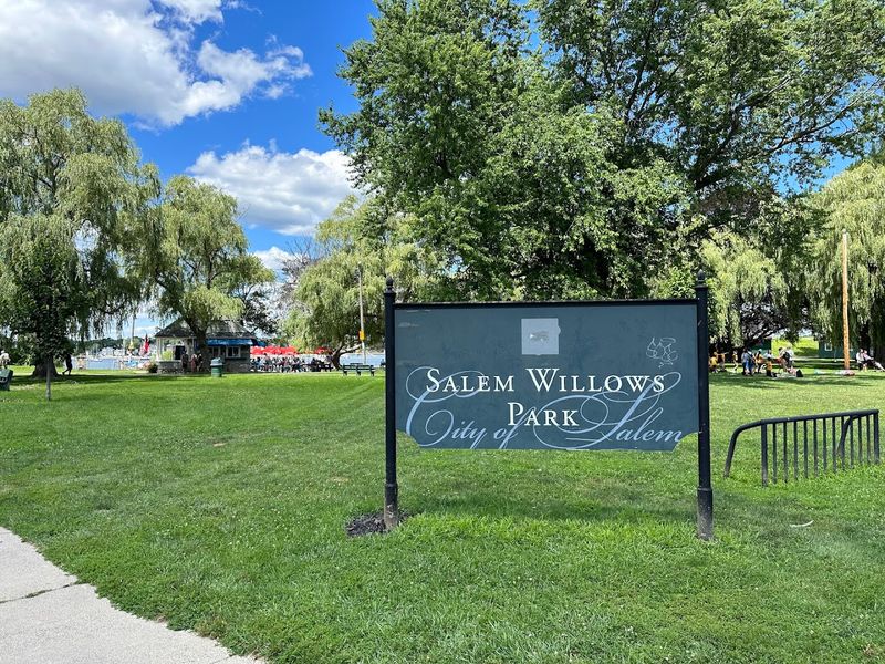 Salem Willows, Salem