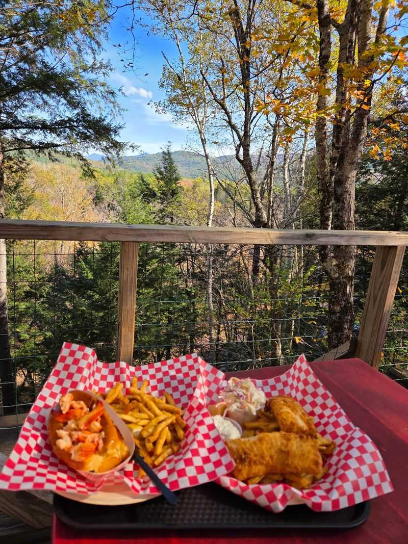 Fried Seafood Favorites Make The Menu Feel Comfortingly Familiar