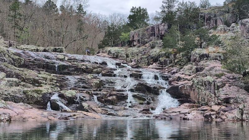 Trail Safety Tips For Exploring Waterfall Routes