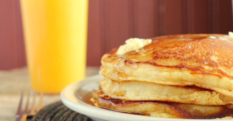 Locals Say The Best Breakfast In Ohio Comes From This No-Frills Restaurant