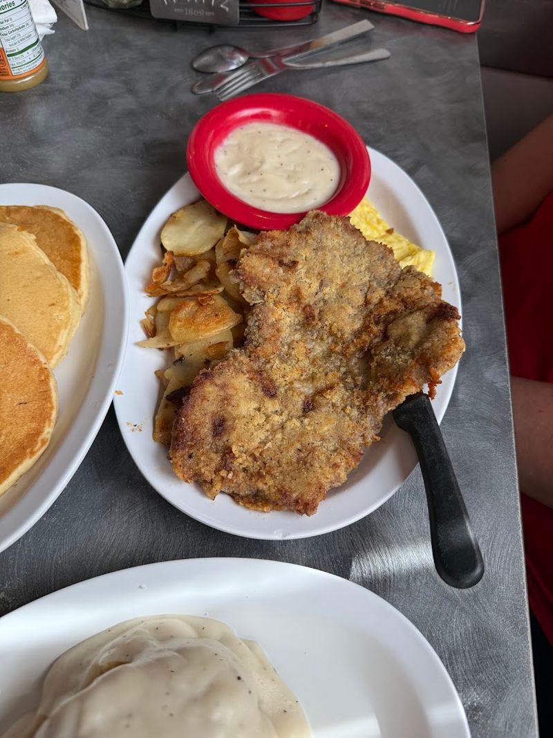 Signature Mel's Potatoes Worth the Trip