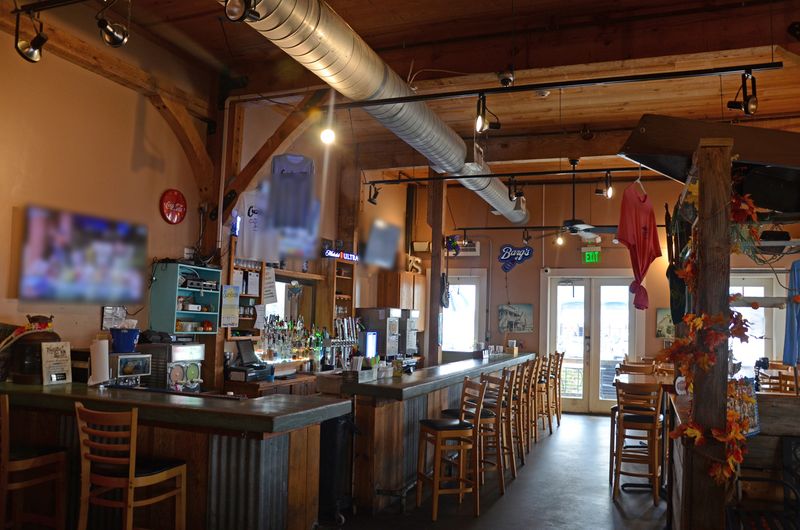 Cuz's Old Town Oyster Bar And Grill