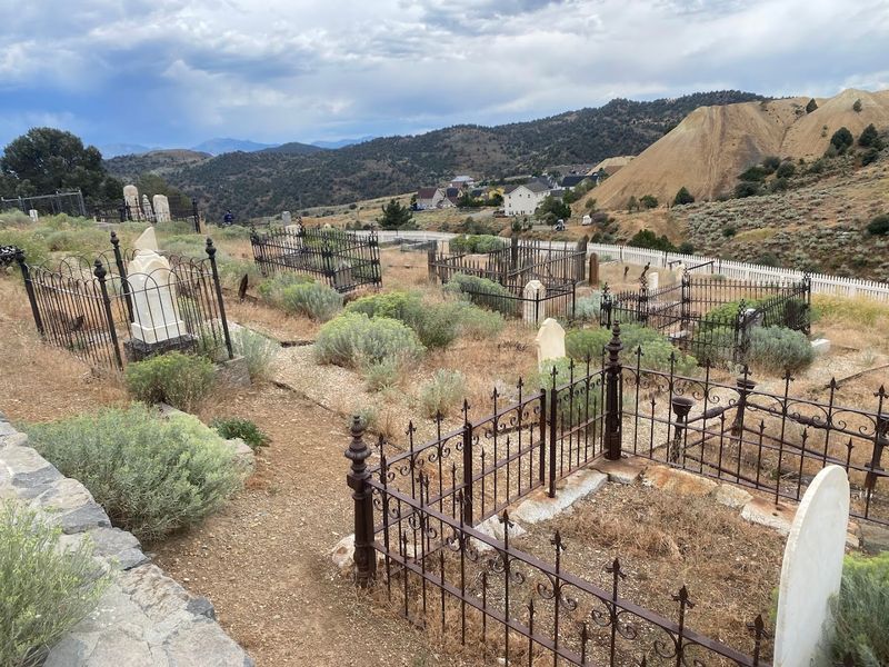 Ghost Tours and Haunted Hotspots