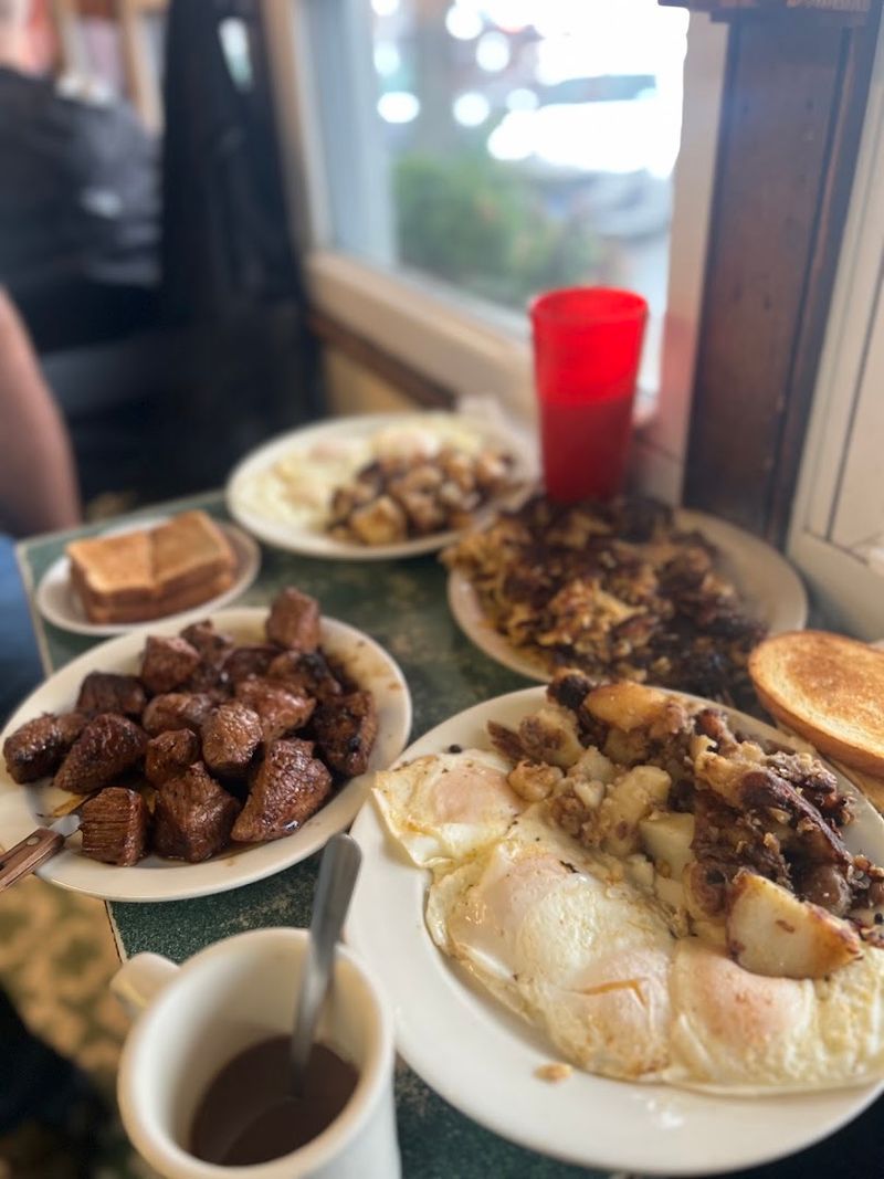 Where Plates Overflow With Comfort