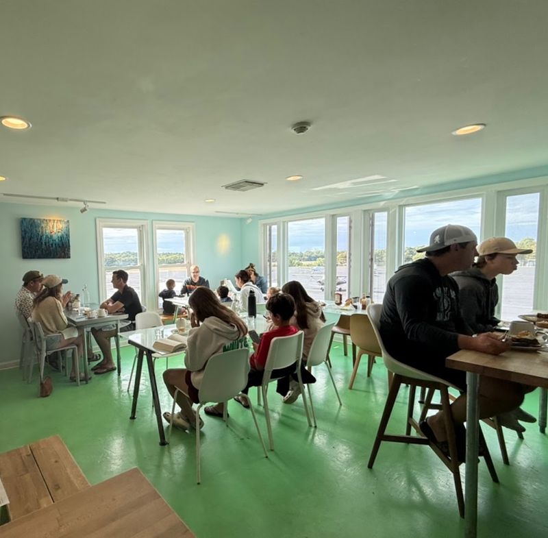 Lunch Options Worth Staying For