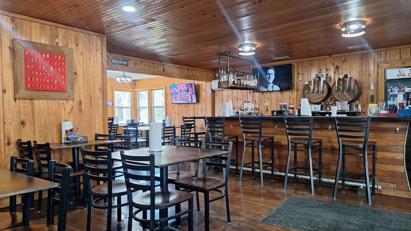 J's Tavern