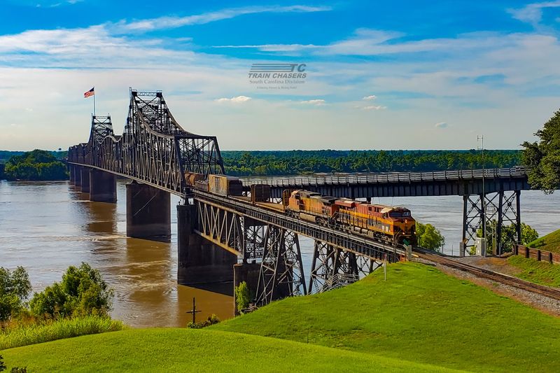 Vicksburg — Independence Day Sparks On The River