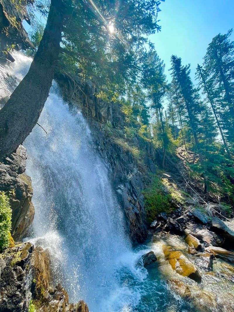 Hiking To Holland Falls Is Worth Every Step