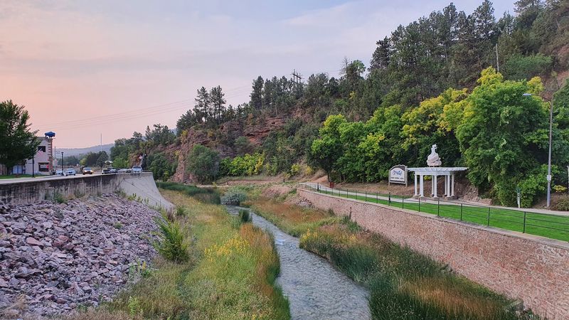 A Town Of Around 3,700 Keeps Life Friendly And Unhurried