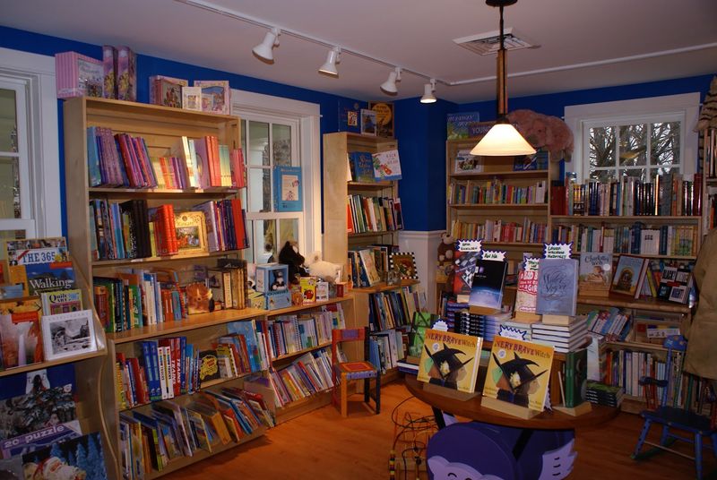 Flying Pig Bookstore, Shelburne