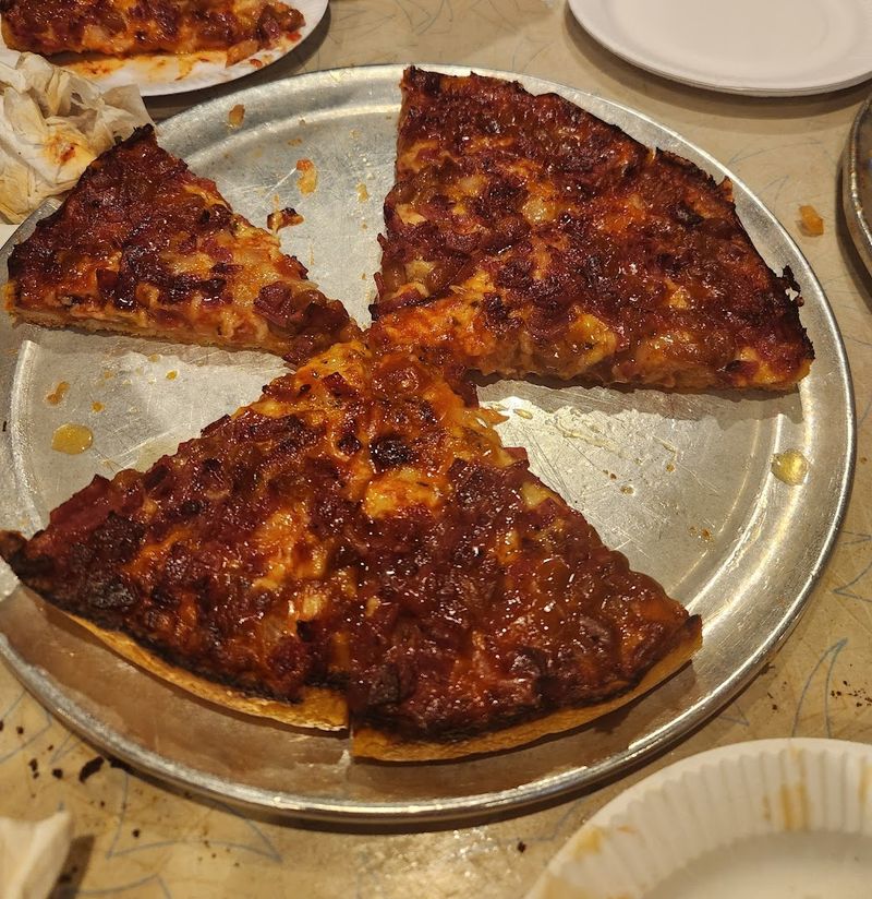 The Bean Special Pizza Is Surprisingly Addictive