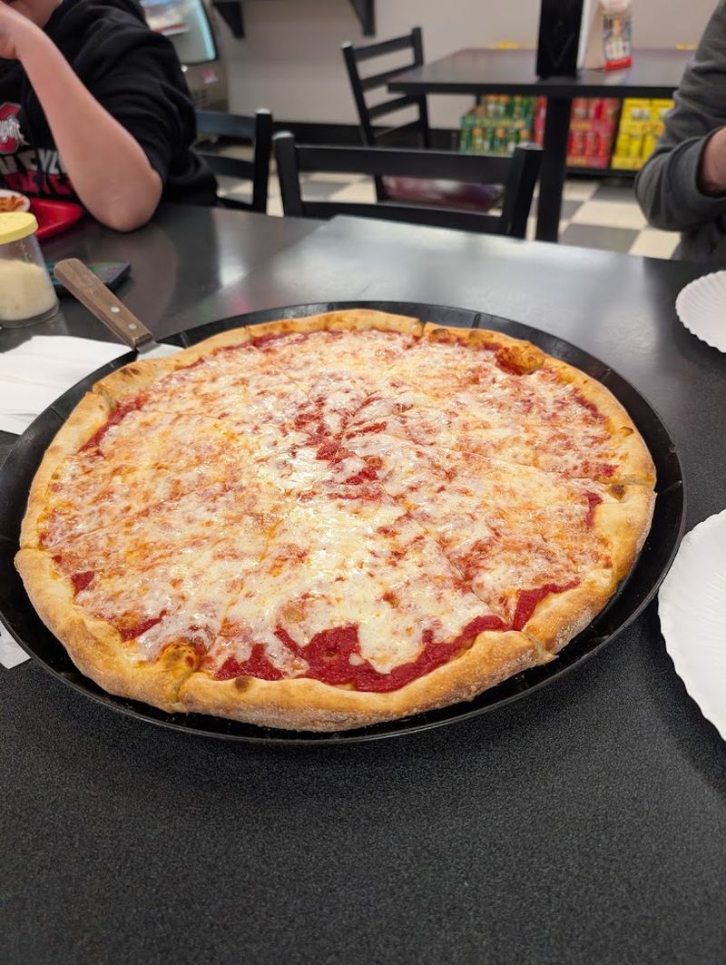 Pizza Worth The Detour From The Strip