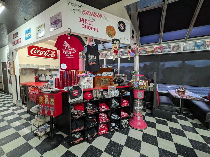 Omelet House 50's Diner