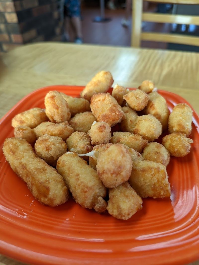 Why Cheese Curds Deserve The Spotlight Here