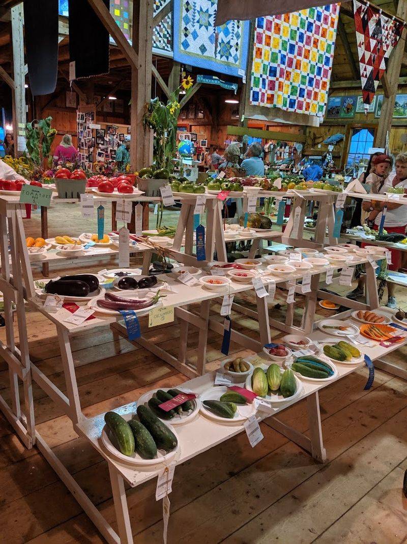 Handmade Wonders Inside The Hall