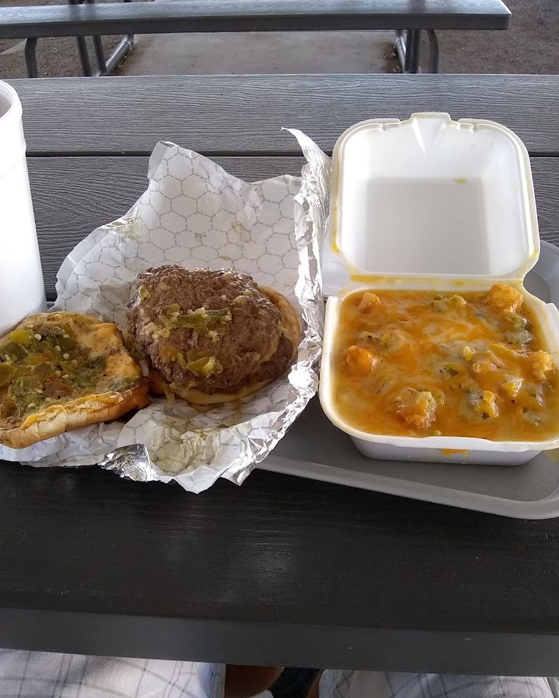 Unique Flavor Profiles That Define Green Chile Cheeseburgers