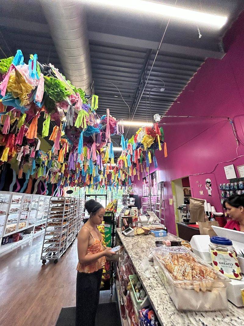 La Conchita, Nashville