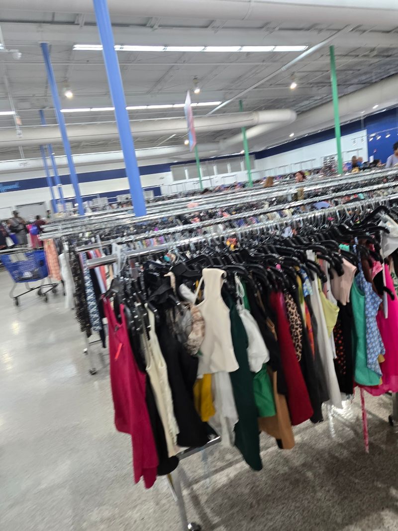 Goodwill Superstore, Miami