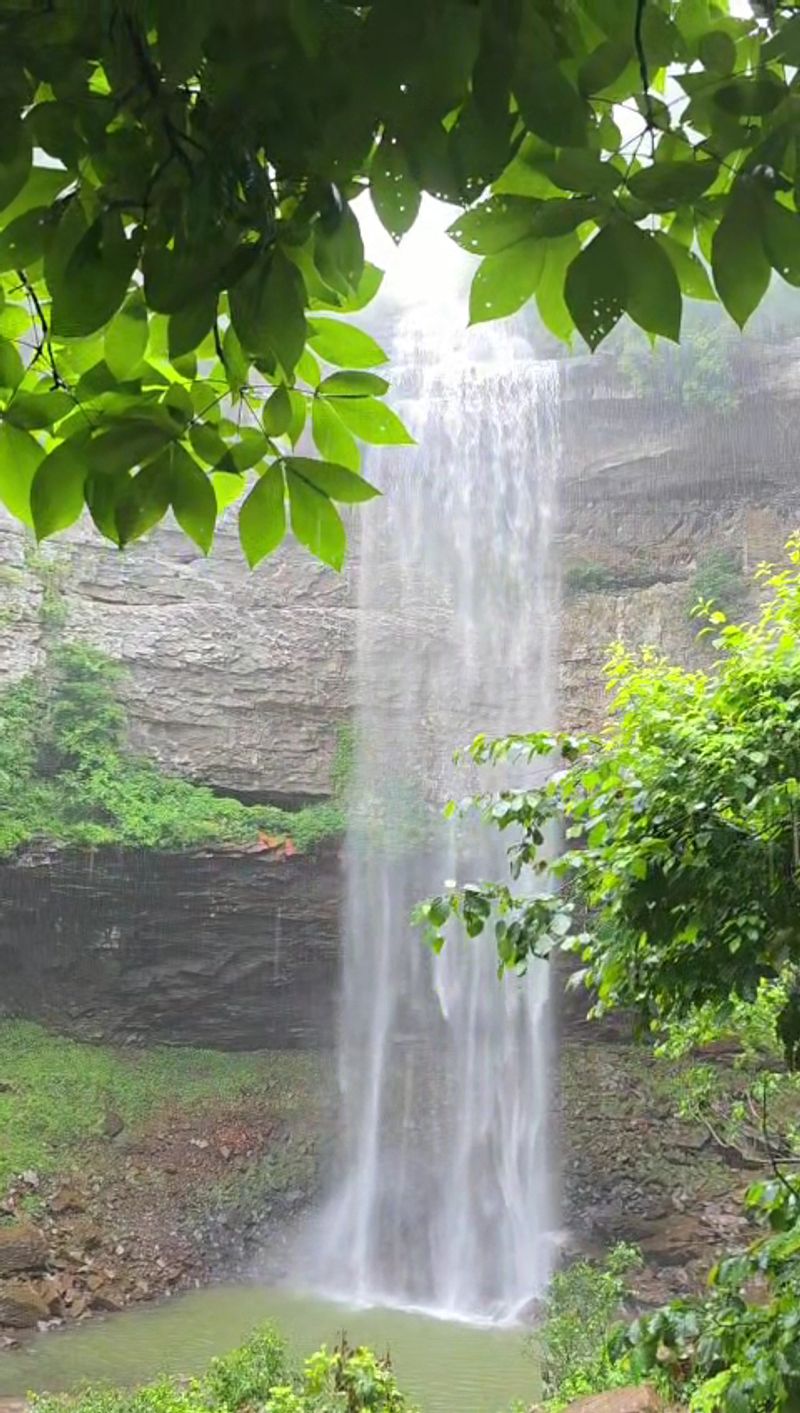 Reflections In The Falls' Basin