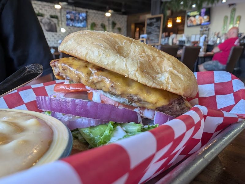 The Green Chile Cheeseburger Brings The Heat