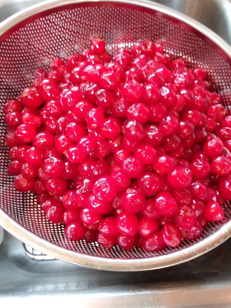 Fresh Cherries Without The Mess