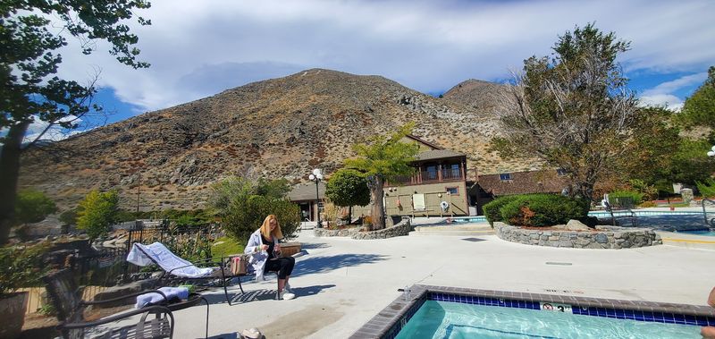 The Resort Connection – Hot Springs Before Dinner
