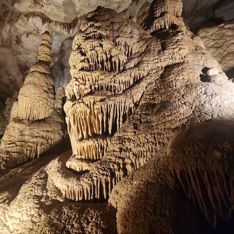 Cumberland Caverns
