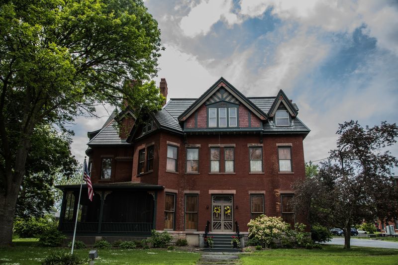 Seneca Falls — History Never Looked So Budget-Friendly