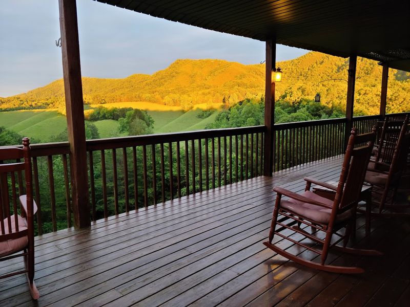 Mountain Views That Look Almost Too Good To Be Real