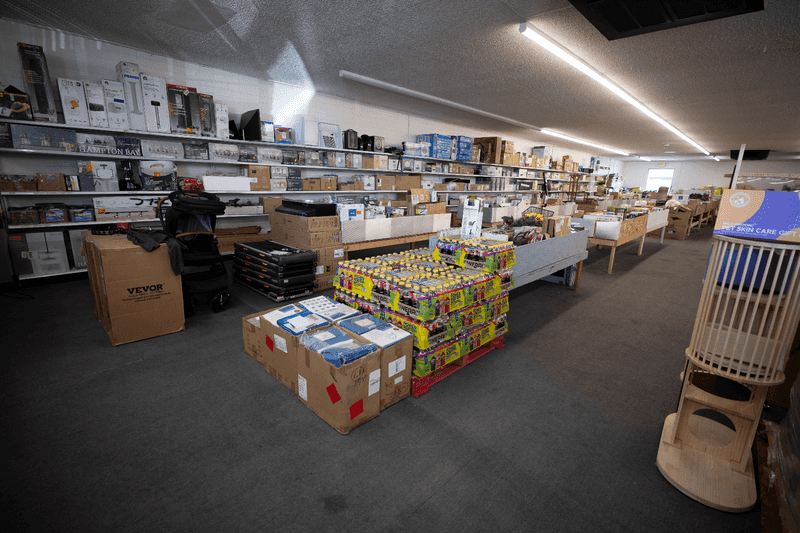 Tips For Navigating Crowded Shopping Environments