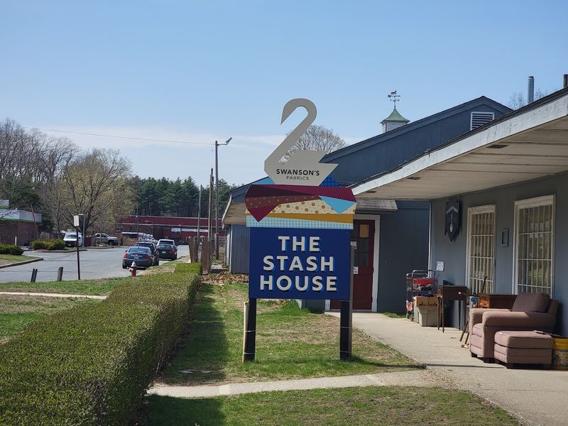 Swanson's Fabrics, Turners Falls