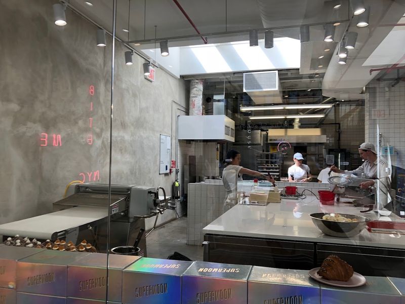 Supermoon Bakehouse