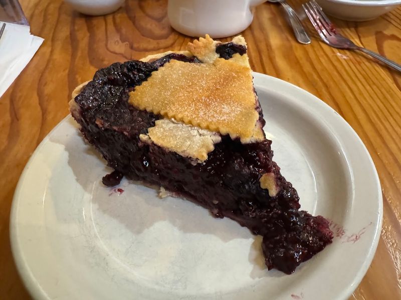 The Huckleberry Pie That People Talk About Long After Leaving
