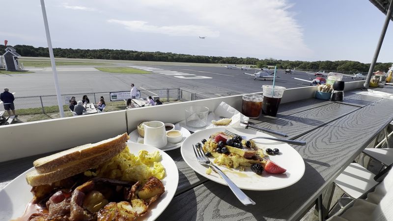 Hangar B Eatery, Chatham