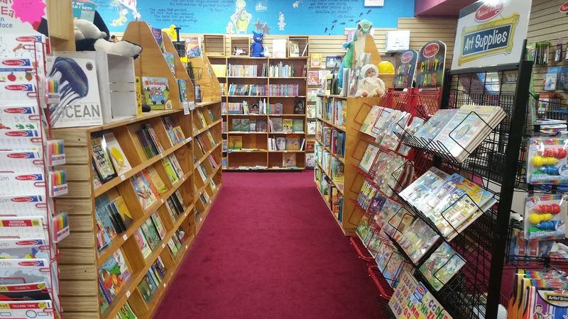 Book Mart & Cafe